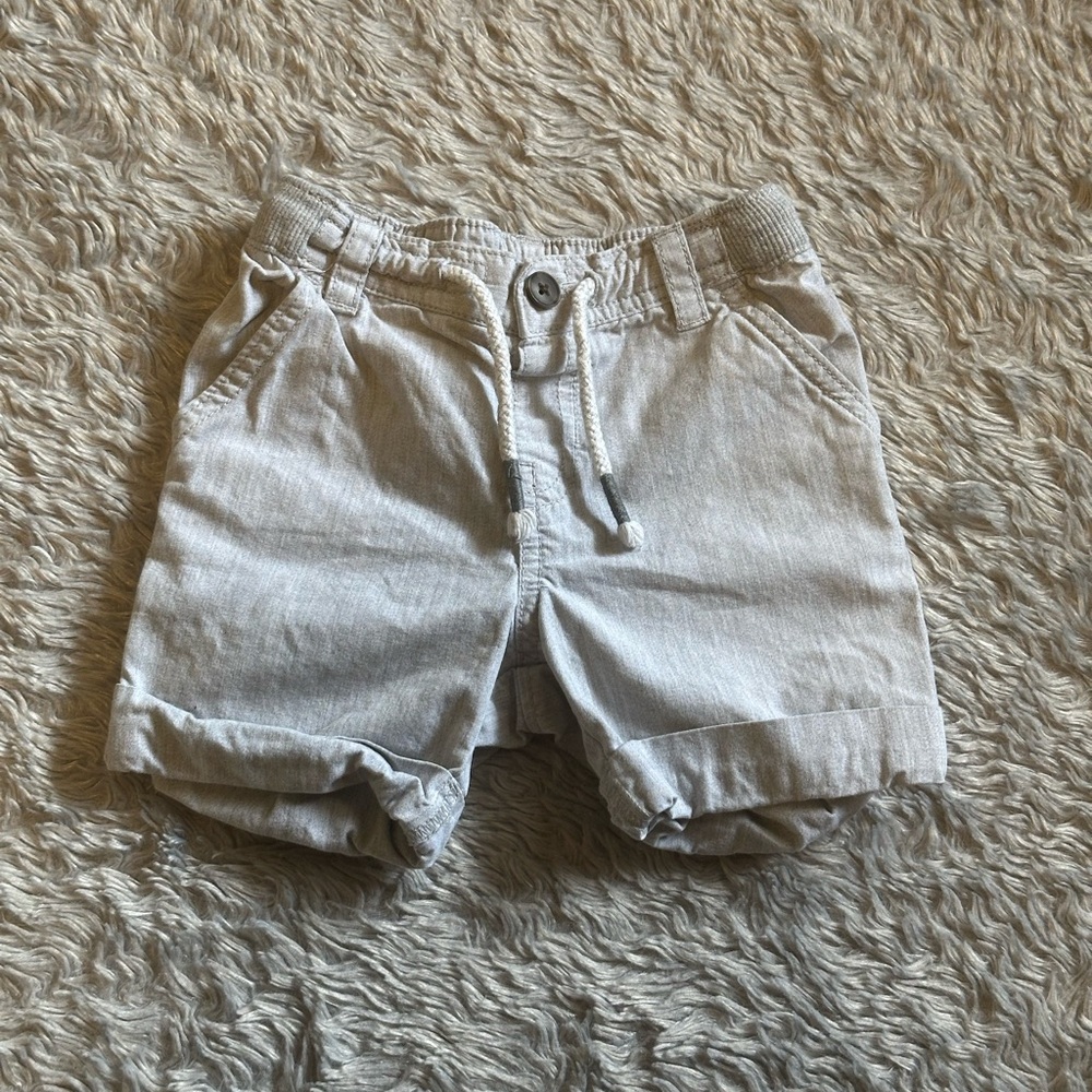 Gray Cat & Jack shorts, Size 2T
